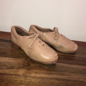 Capezio tan tap shoes